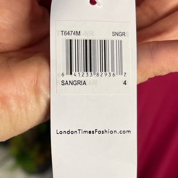 NWT London Times Women's Size 4 Pink Cut Out Neckline A-line Jersey Dress- flaw - Picture 8 of 13